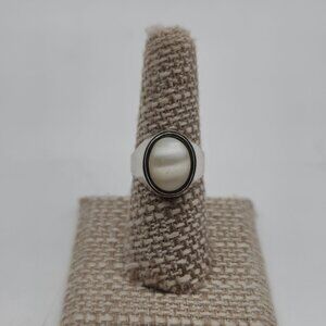 Size 7.75 Sterling Silver Oval Mother Of Pearl Band Ring A3674